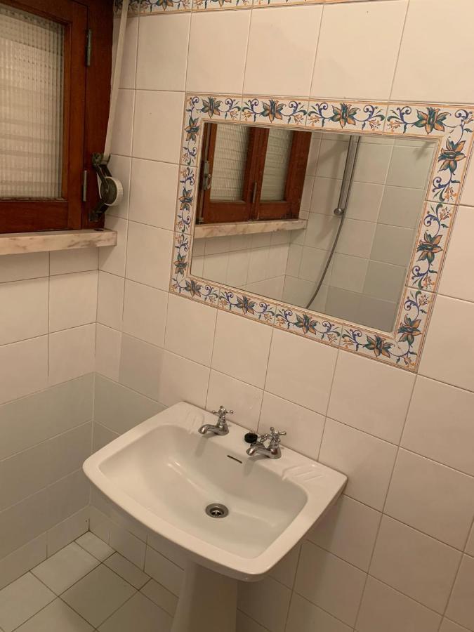 Rostelbem Guesthouse Lisbon Bagian luar foto