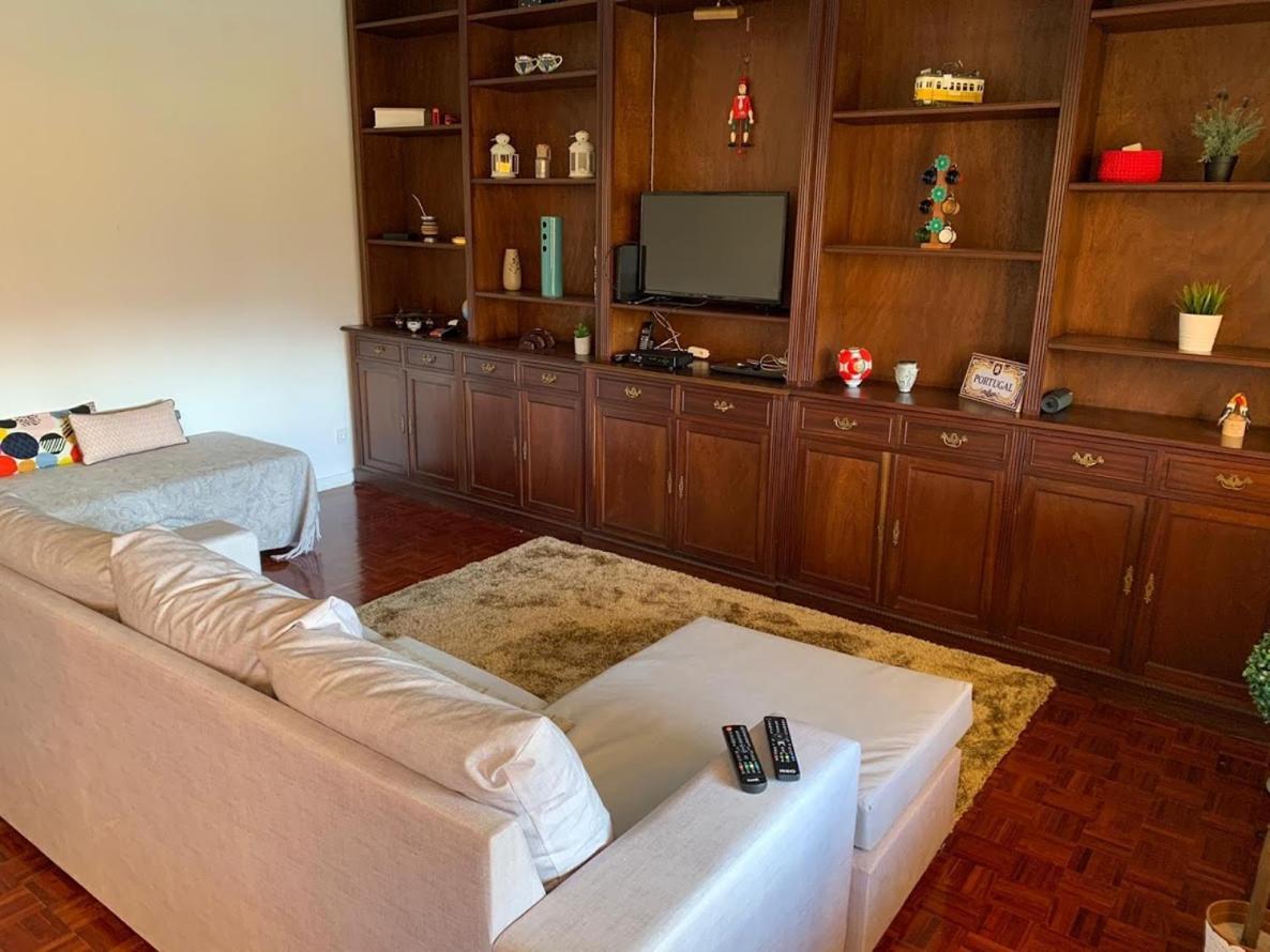 Rostelbem Guesthouse Lisbon Bagian luar foto